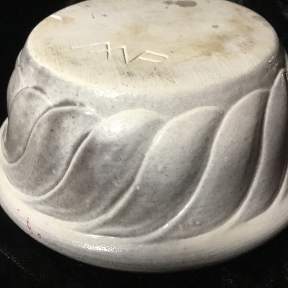 Signed Handmade Pottery Bowl 7 3/4” Diameter - Picture 2 of 5